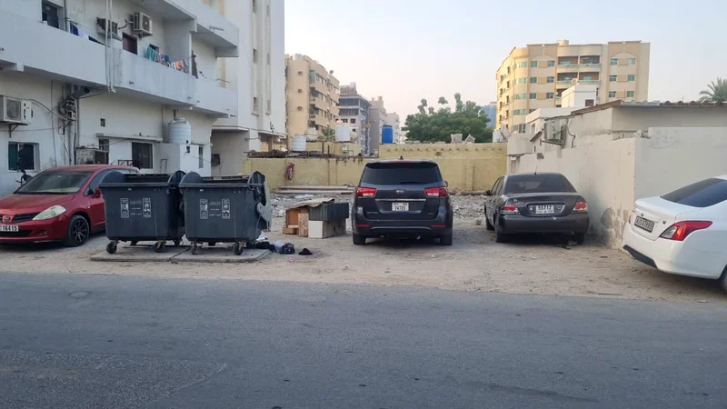 For sale  G + 6 Floors  Freehold commercial residential plot located in middle of market  Nakheel1 – Ajman632001241941771122