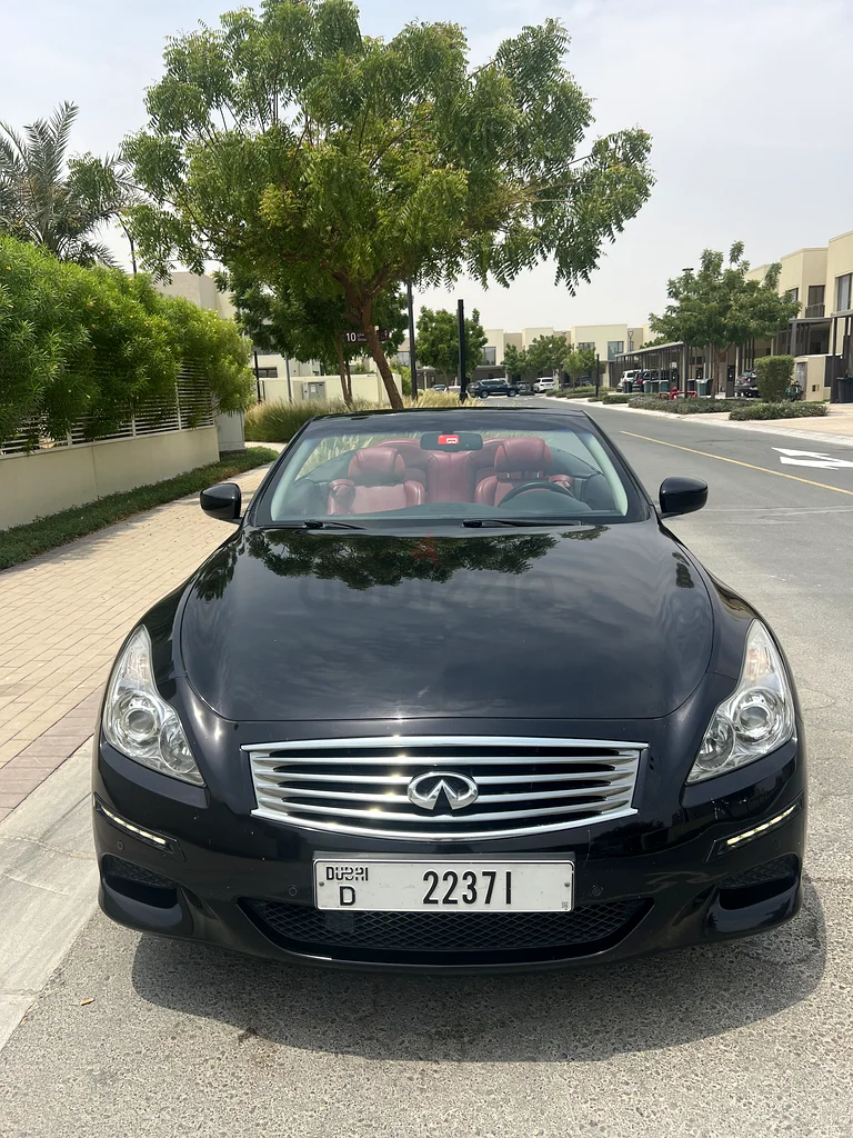 إنفيني Q60 كابريو 3.7 لتر V6 | سقف صلب | صيانة جيدة63139711533057112