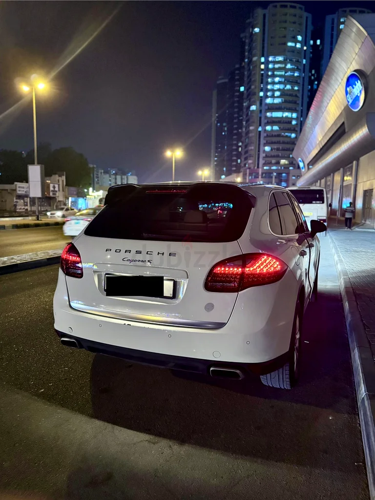 Porsche Cayenne S, V8 4.8 Lady driven first Owner63150023213954111