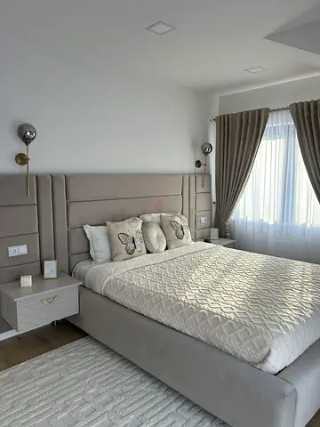 Elegant and Cozy Queen Size Bed