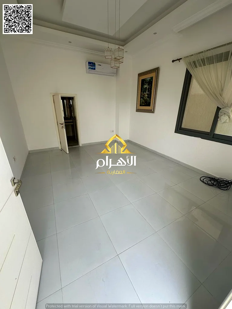 فيلا زاوية للإيجار، 5 غرف مع مسبح، بسعر 90 ألف درهم فقط63304615698435112
