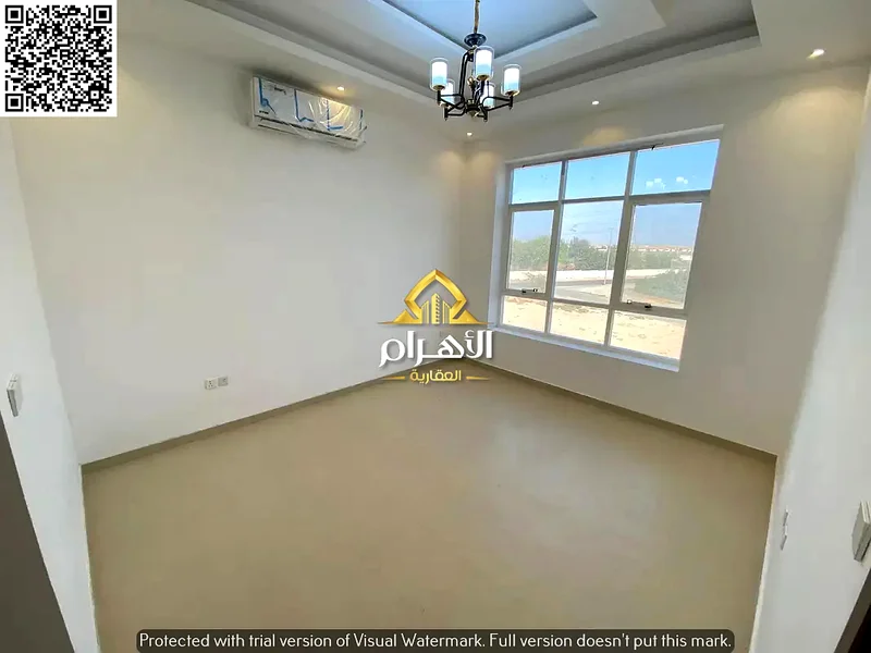 بكهرباء، وماء، وتكييف هواء، فيلا للبيع بسعر ممتاز وقابل للتفاوض. تحتوي على فناء كبير. ملكية حرة لجميع الجنسيات63170849122946114