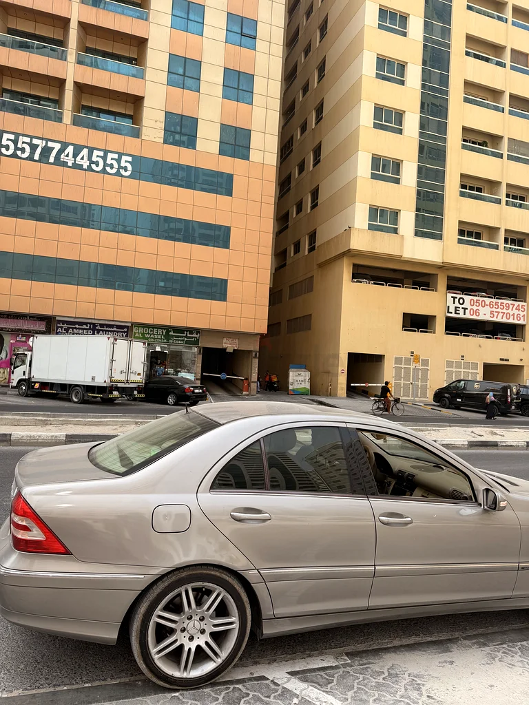 مرسيدس بنز سي 200 كومبرسور63145338937089112
