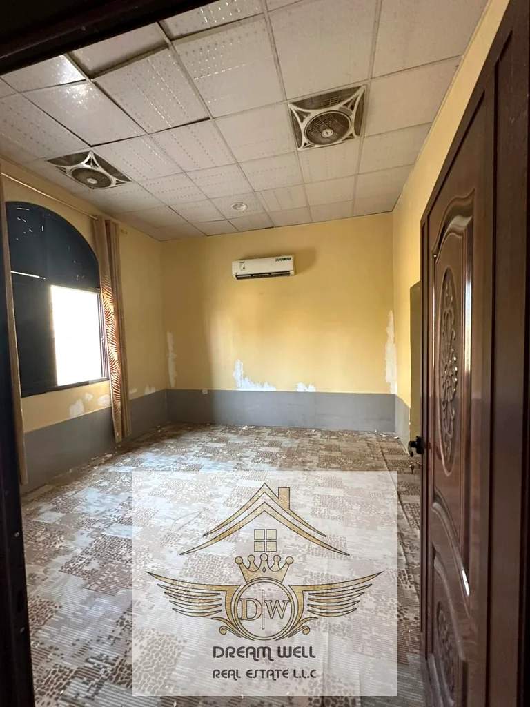 شقة مكونة من غرفتي نوم مع موقف سيارات ومطبخ مغلق متاحة للإيجار في حي الياسمين63151850423938112