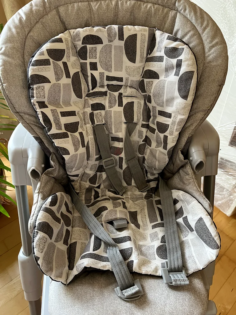 Joie mimzy 2 in 1 high feeding chair63205364763649113