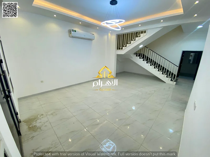 🏡 فيلا فاخرة مكونة من 5 غرف نوم رئيسية، وبمساحة 3014 قدم مربع، بسعر 1,370,000 درهم، متضمنة الكهرباء والماء ووحدة تكييف الهواء63170849160962112