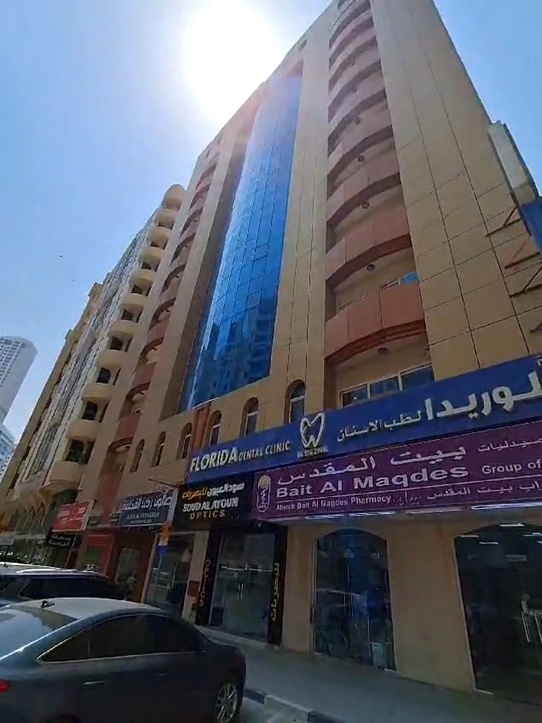 8-11٪ عائد على الاستثمار في مبنى تجاري في الخان - الشارقة63184684310786114