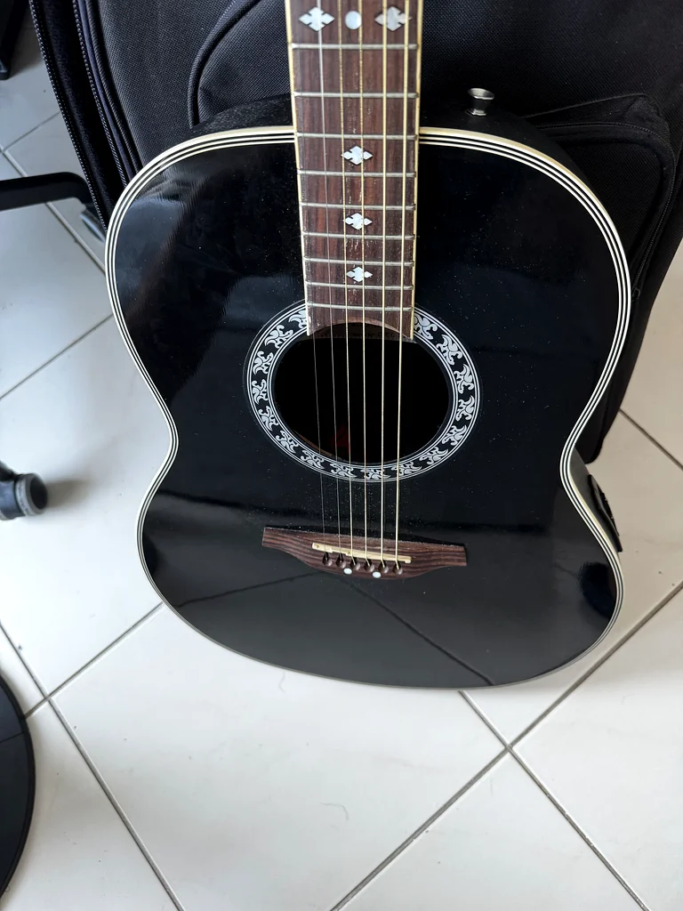 ستاج غيتار شبه كهربائي63174803861763112
