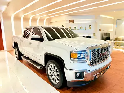 Gmc sieera denali model 2014 gulf space one onwer clean car with full option