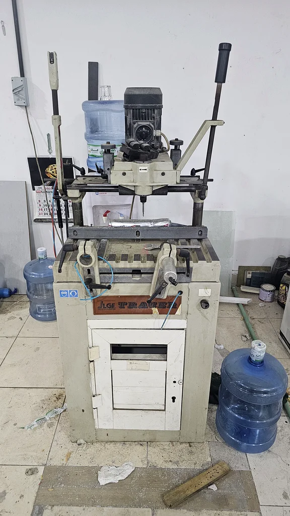 جهاز توجيه نسخ الألومنيوم632576248194571119