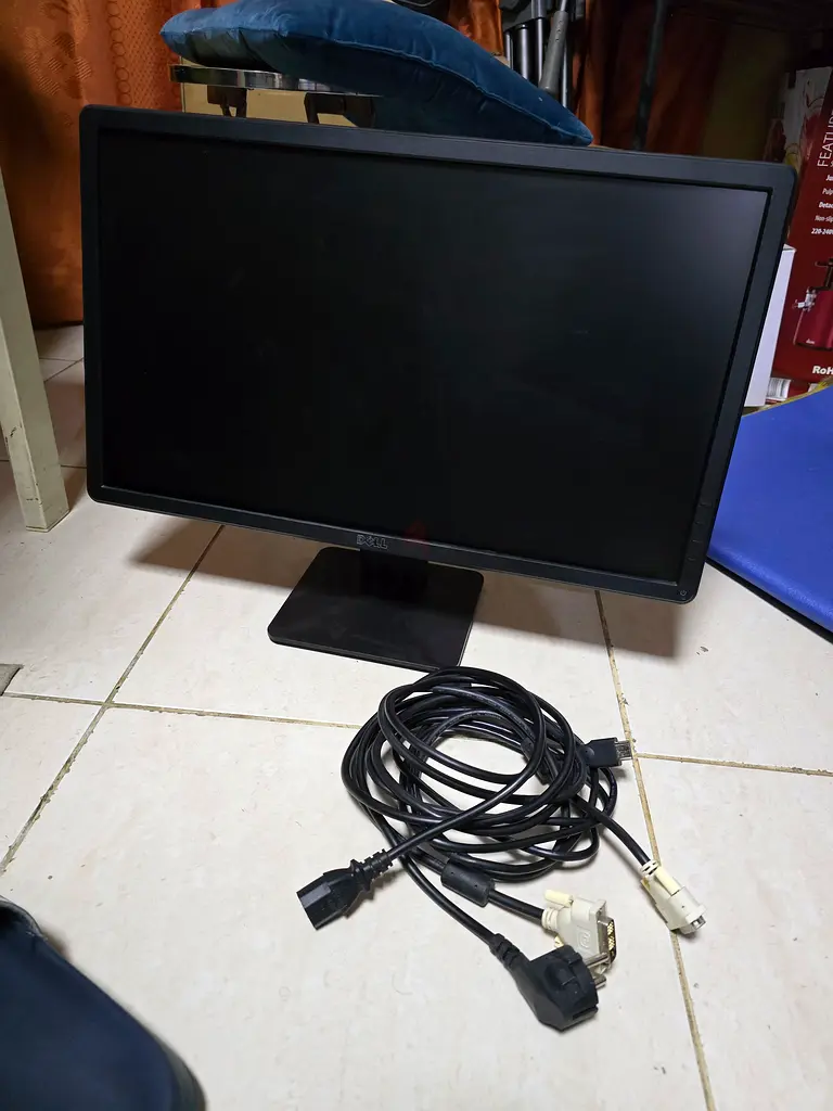 Dell monitor 23 inch good condition