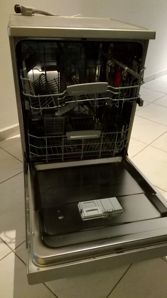 Stainless Steel Dishwasher Aristion: Needs electric module63250822353282112