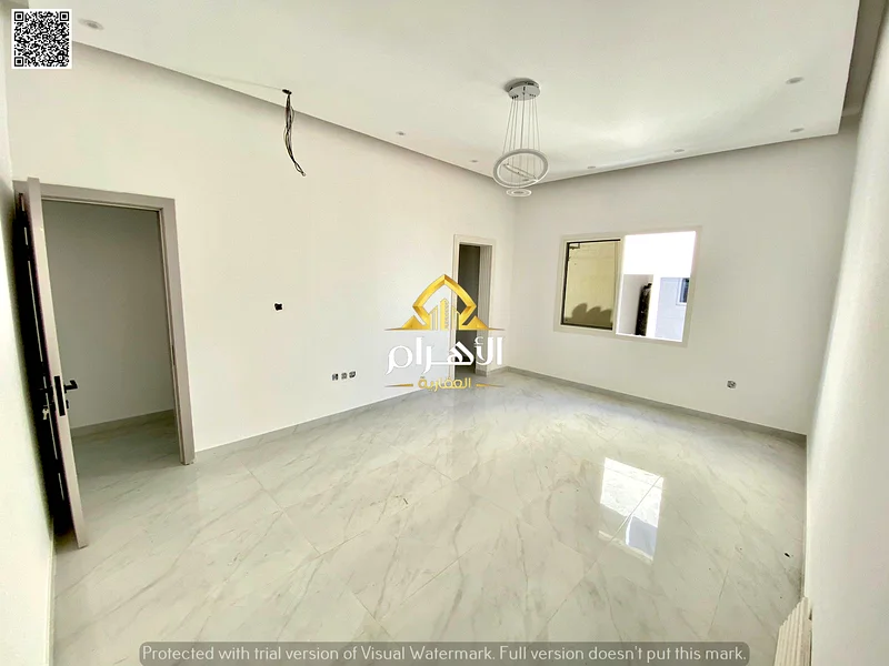 فيلا فاخرة للبيع في الزاهية - منطقة واسعة وتصميم حديث - 5 غرف نوم رئيسية - بسعر خاص! 🏡63892239862530114