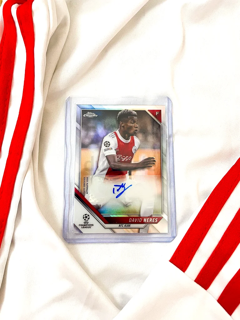 Ners signs the original card63177962788483110