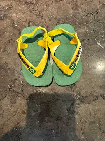 Stylish Havaianas Flip Flops for Kids - Size 1-2 Years