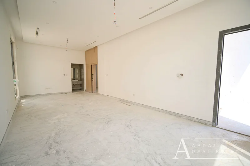 Luxury Villa | Strategic Location | Resale63205334613891112