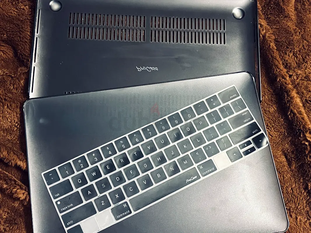 Macbook pro with case for sale63254488881666115