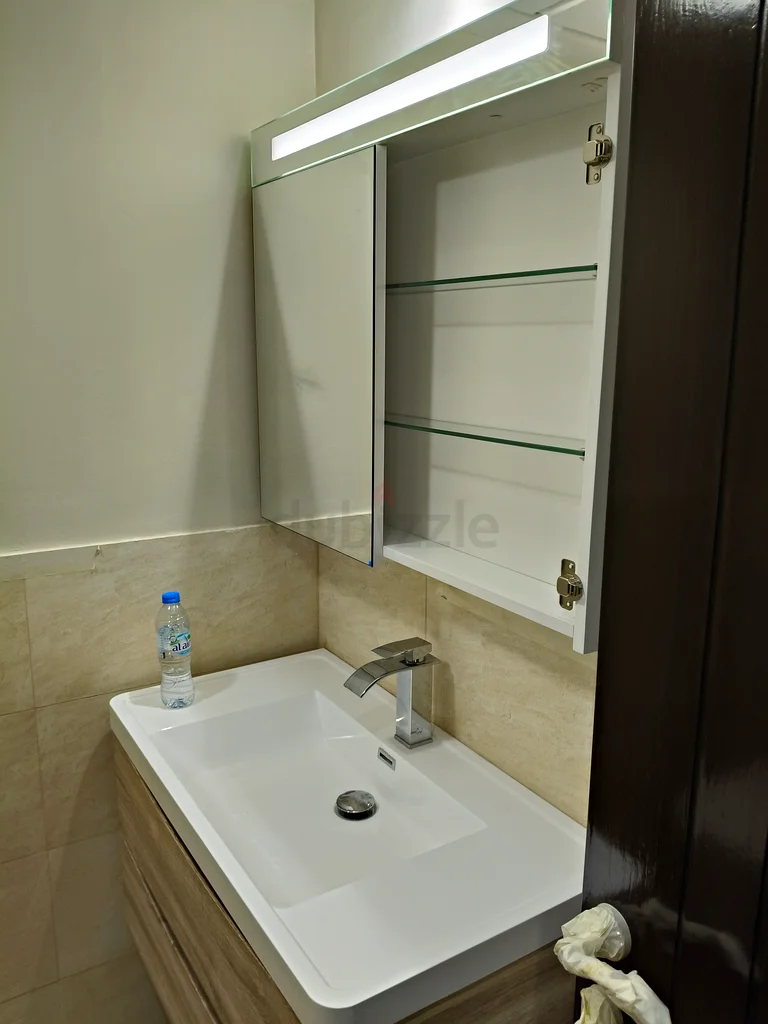 Bathroom renovation63218815575041111