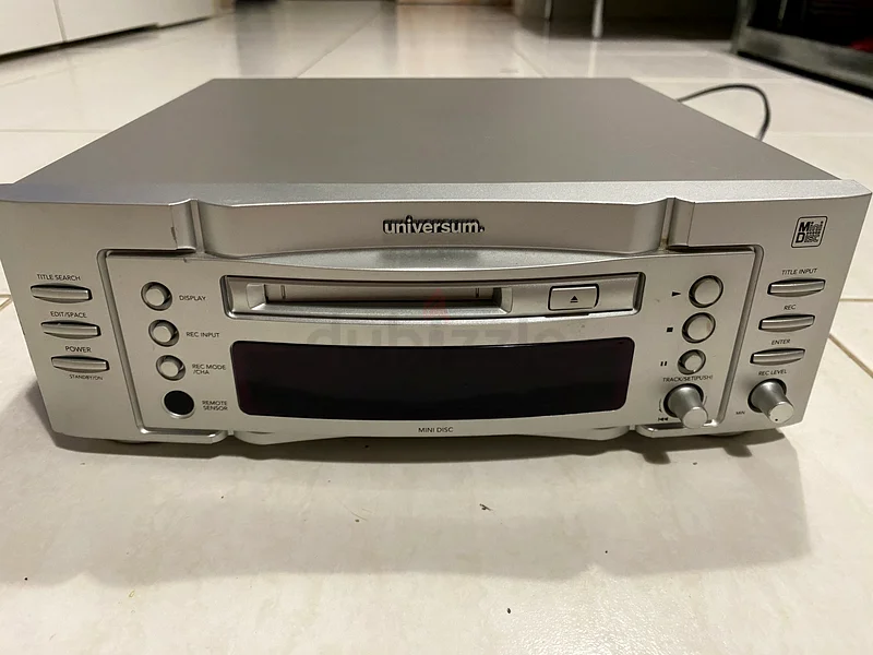 Classic Universum MiniDisk Player - Perfect for Audiophiles!63166175745537111