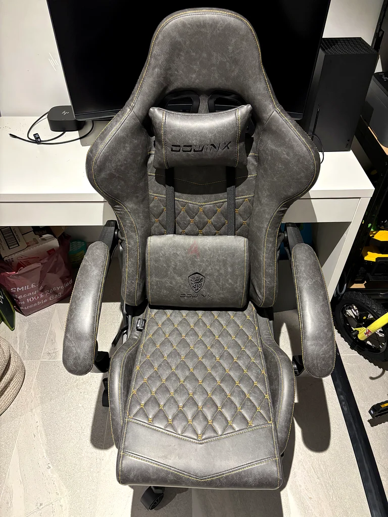 Stylish and Comfortable Gaming Chair for Sale632307104614411120