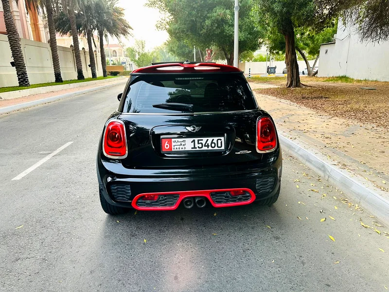Urgent mini cooper S JCW model 2018 gulf car63134498460802112