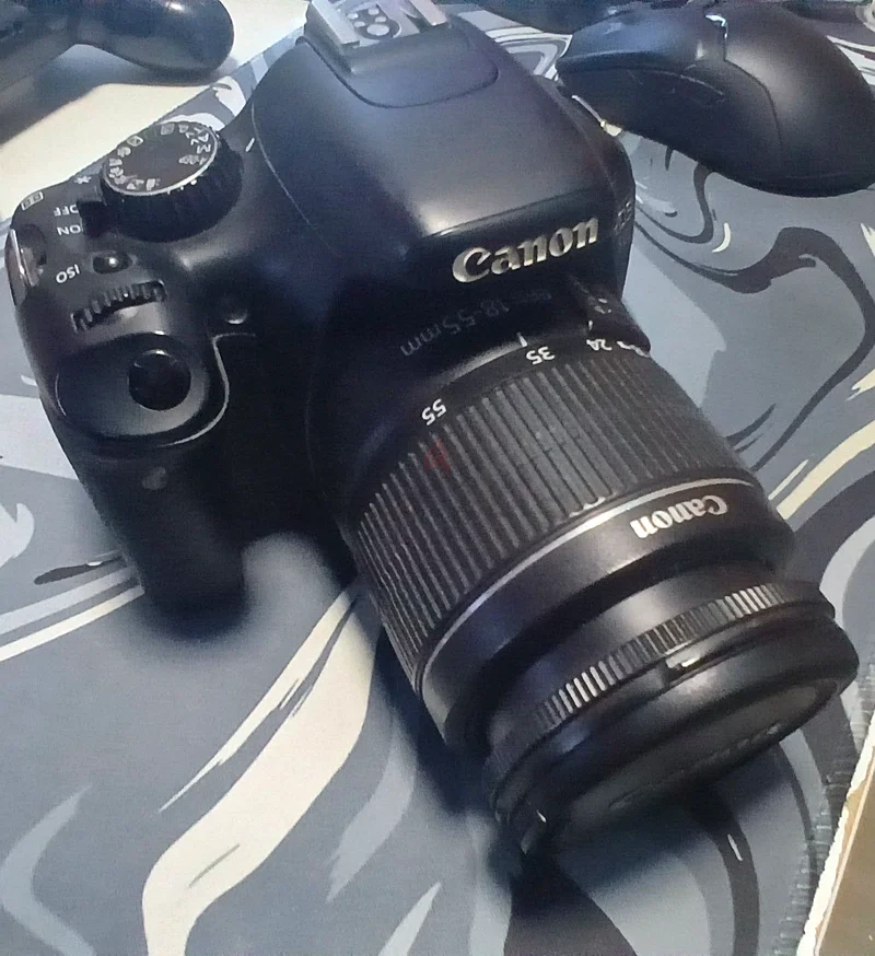 Canon EOS 550D DSLR Camera63172679646210112
