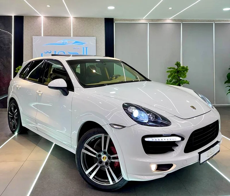 AMAZING PORSCHE CAYENNE GTS V8 || GCC || FULLY LOADED || ACCIDENT FREE || PERFECT CONDITION63168969388163112