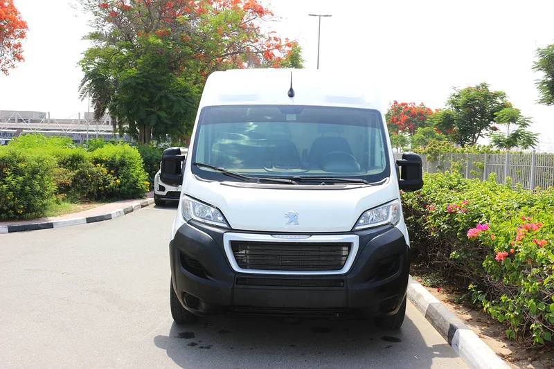 PEUGEOT BOXER 2022 (L2H2) GCC  DIESEL MANUAL GEAR63175701884801111
