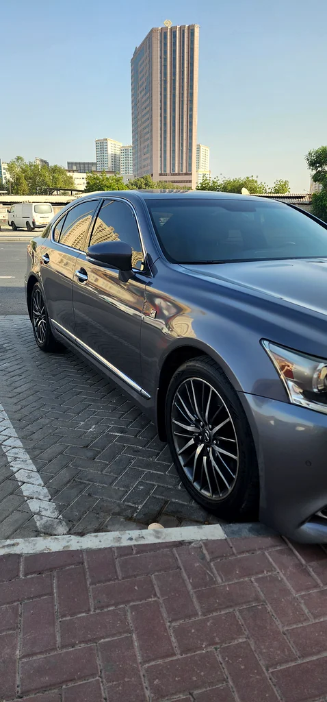 Lexus LS460 / 2013 GCC / FULL SERVICE HISTORY/VALID SERVICE CONTRACT63149580736770112