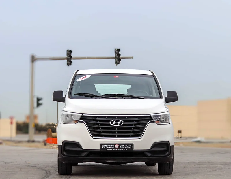 Hyundai H1 2.4L 2020 GCC, accident-free, in excellent condition, 10,936 miles63151400451585111