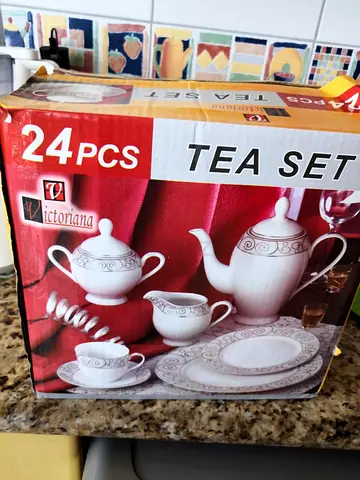 24 psc tea set