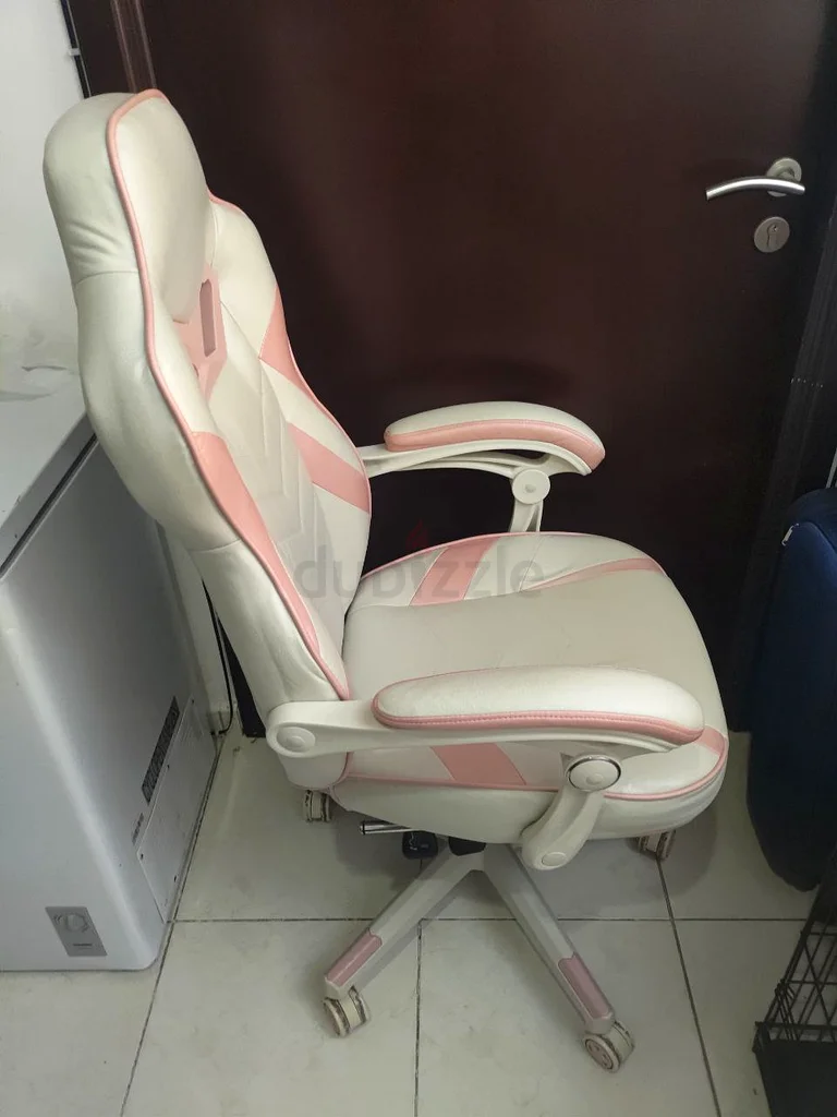 Zeanus Pink Gaming Chair for Adults  Girls - with Electric Back Massager and Footrest63230710473217113