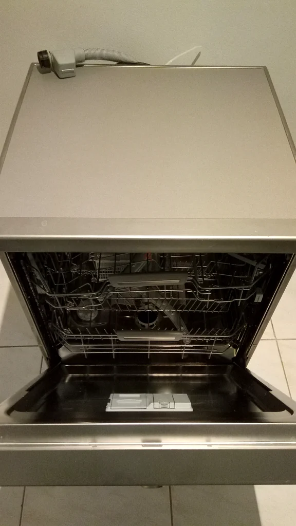 Stainless Steel Dishwasher Aristion: Needs electric module63250822353282113