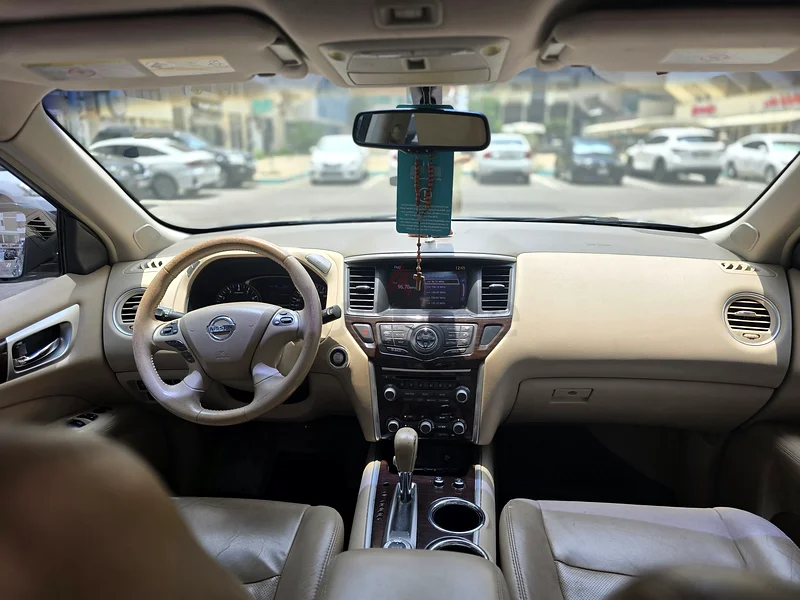 سيارة عائلية للبيع63150025774593114