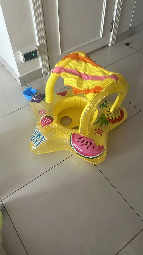 طفولة عائمة63197641488513110