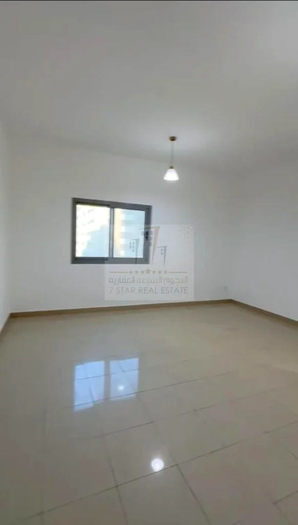 شقة جميلة للبيع بإطلالة على البحر في برج السرحي63192574660353111