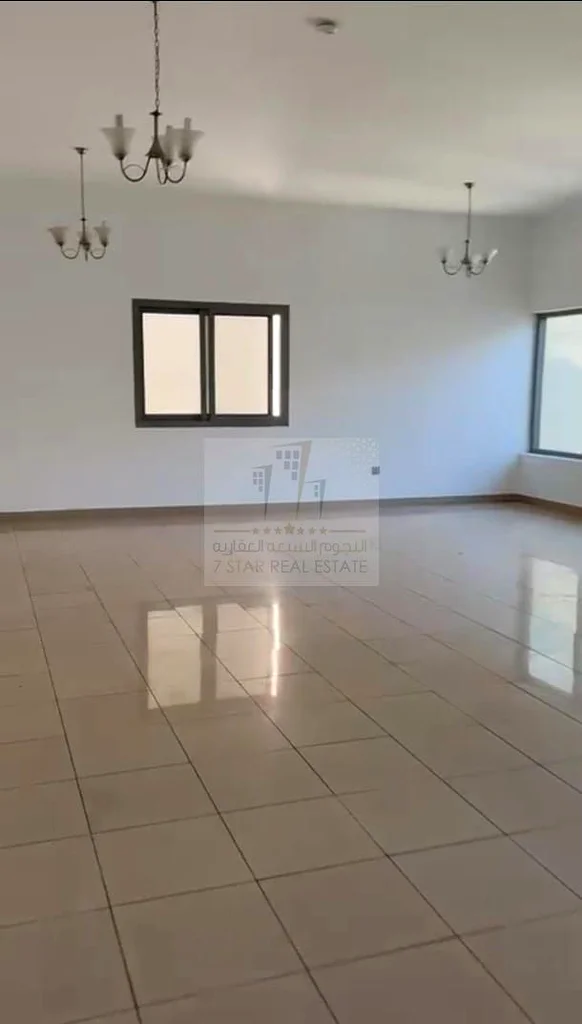 شقة جميلة للبيع بإطلالة على البحر في برج السرحي63192574660353110