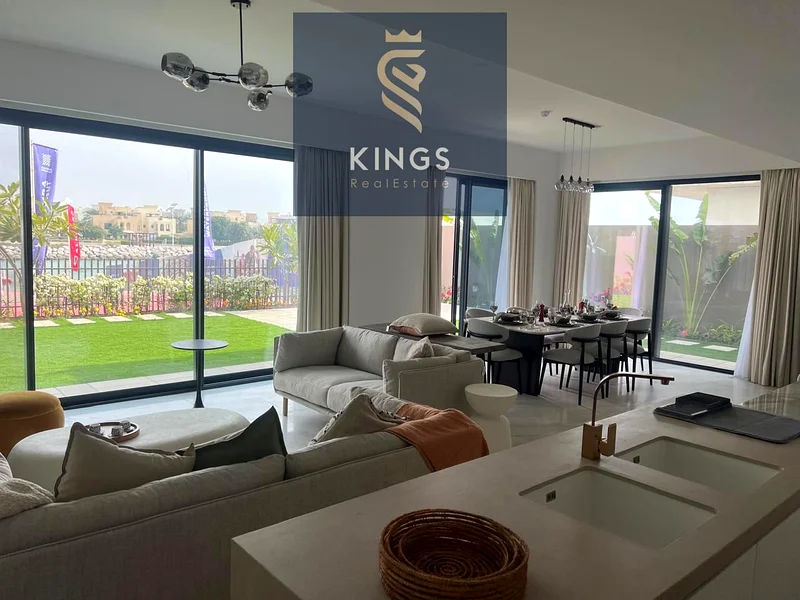 Luxury 4-Bed Sea View Villa | Prime Falcon Spot63860240810881113