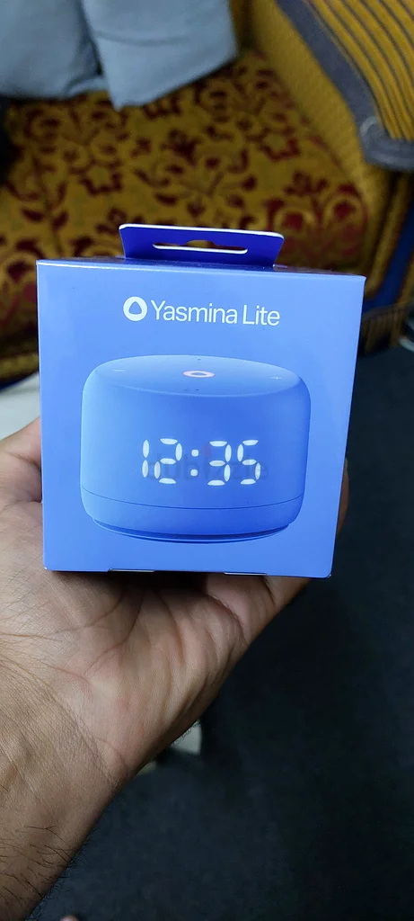 Stylish Digital Alarm Clock by Yasmina Lite632629392817941115