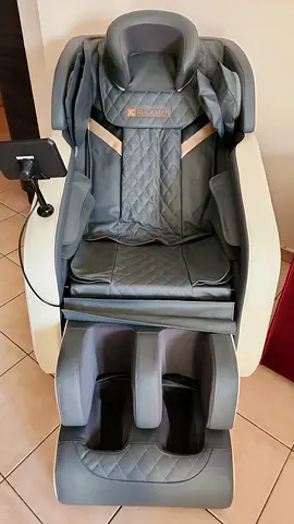 Luxurious full body zero gravity Massage Chair - Elevate Your Relaxation Experience