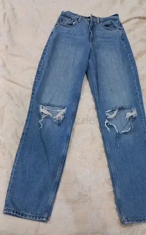 Stylish Ripped Denim Jeans - Size 32