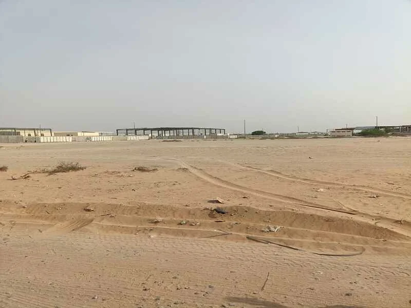 للبيع، أرض في منطقة السجايا الحنو الجديد، بلوك 1، مساحة 18000 قدم مربع63195062608386114