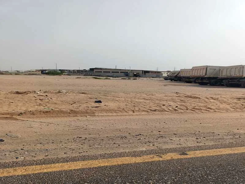 للبيع، أرض في منطقة السجايا الحنو الجديد، بلوك 1، مساحة 18000 قدم مربع63195062608386111