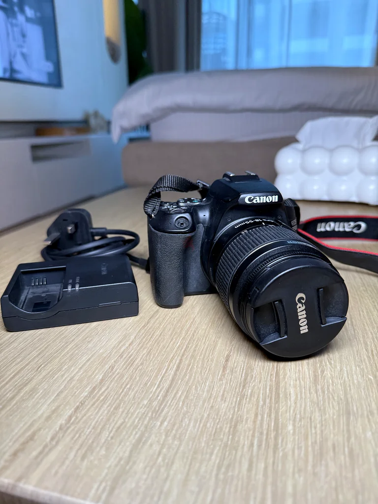 كاميرا كانون EOS 250D، باللون الأسود + عدسة EF-S 18-55 مم f/4-5.6 IS STM63172679725569111