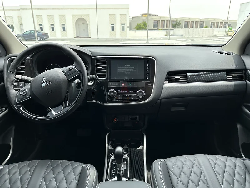 Mitsubishi Outlander Enjoy63152749340547114