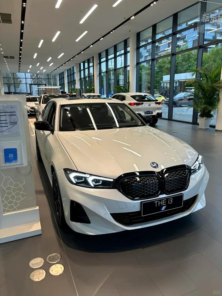 2025 بي إم دبليو i3 eDrive 35L63159256656769111