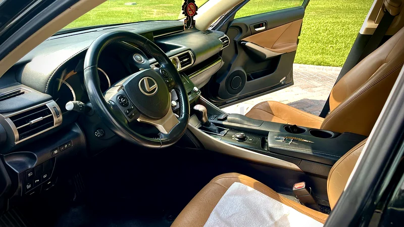 Lexus IS35063168496049923114