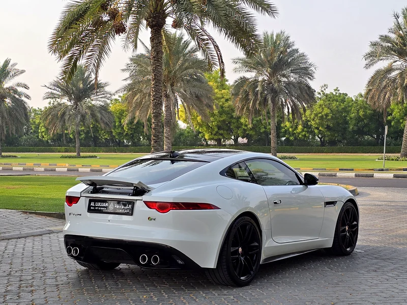 F-TYPE R V8 SUPERCHARGER 2016 GCC VERY CLEAN WARRNTY AND SERVICE FREE63175702169987113