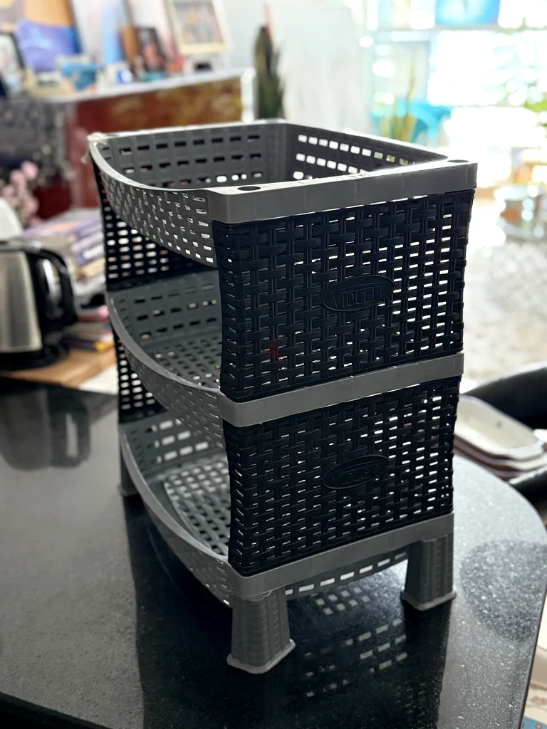 Plastic rack for kitchen or bathroom to be sold63216353777410112