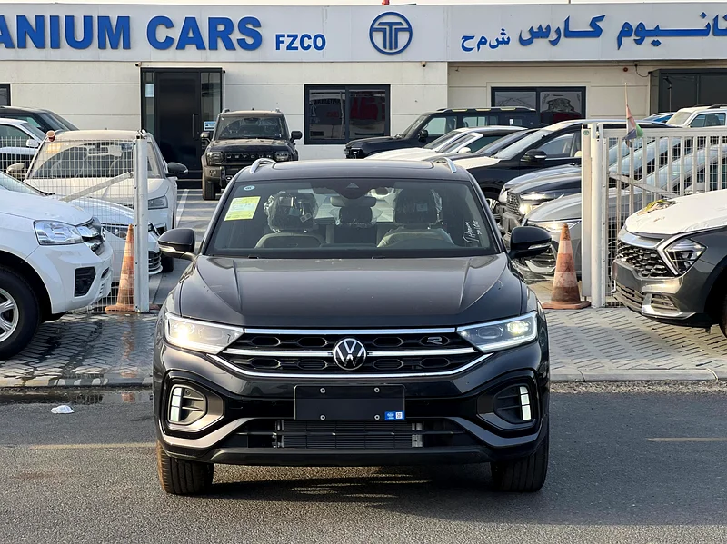 R 1.5 لتر توربو بنزين 2025 سعر التصدير @ 72,500 درهم إماراتي63139215294083112